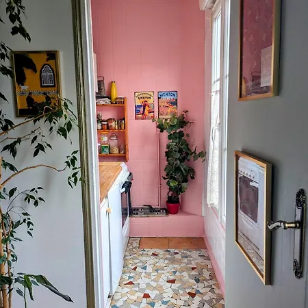 Lovely Flat In Appartement Parijs